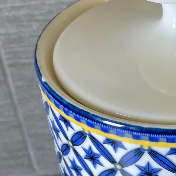 VICTORIA & BEALE 'Williamsburg' Coffee Pot & lid - Picture 8 of 10